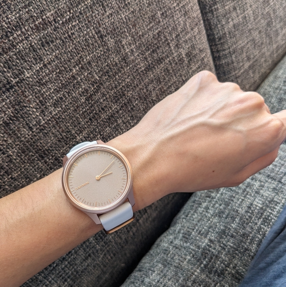 Garmin Vivomove style
